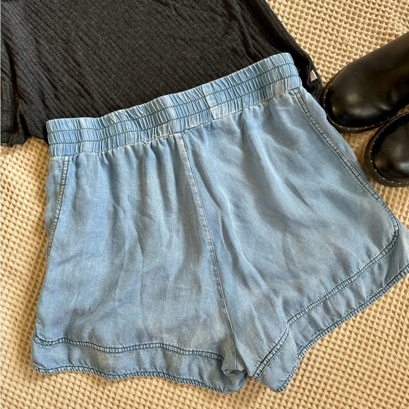 She+Sky Women’s Casual Denim Shorts with Drawstring - Picture 3 of 4